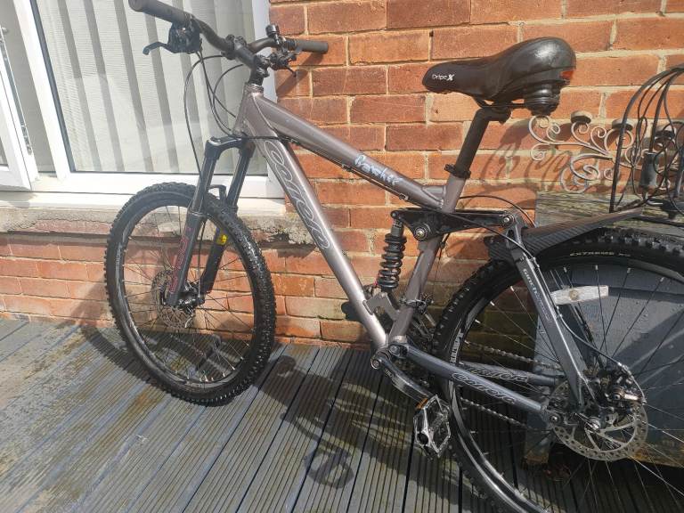 Carrera banshee full suspension mountain bike