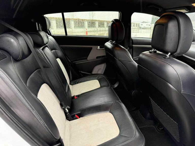 2016 kia sportage one owner from new 2keys Full service history 