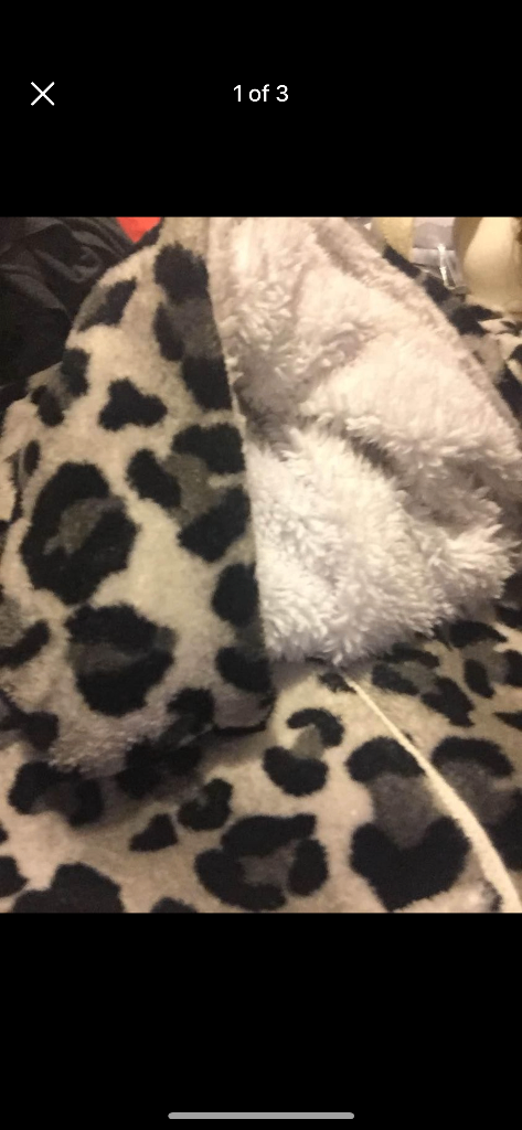 (571) Onesie M/L, size 12/14