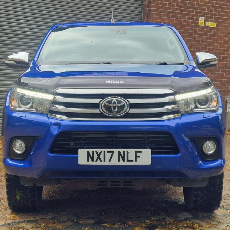 2017 Toyota Hilux Invincible D/Cab Pick Up 2.4 D-4D PICK UP DIESEL Manual