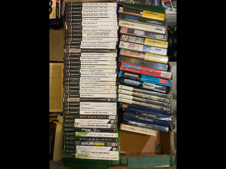 Vintage video games ps2,snes,megadrive,xbox 360,etc