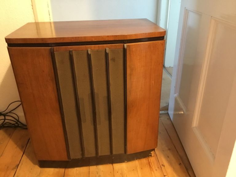 Ferguson radiogram model 327