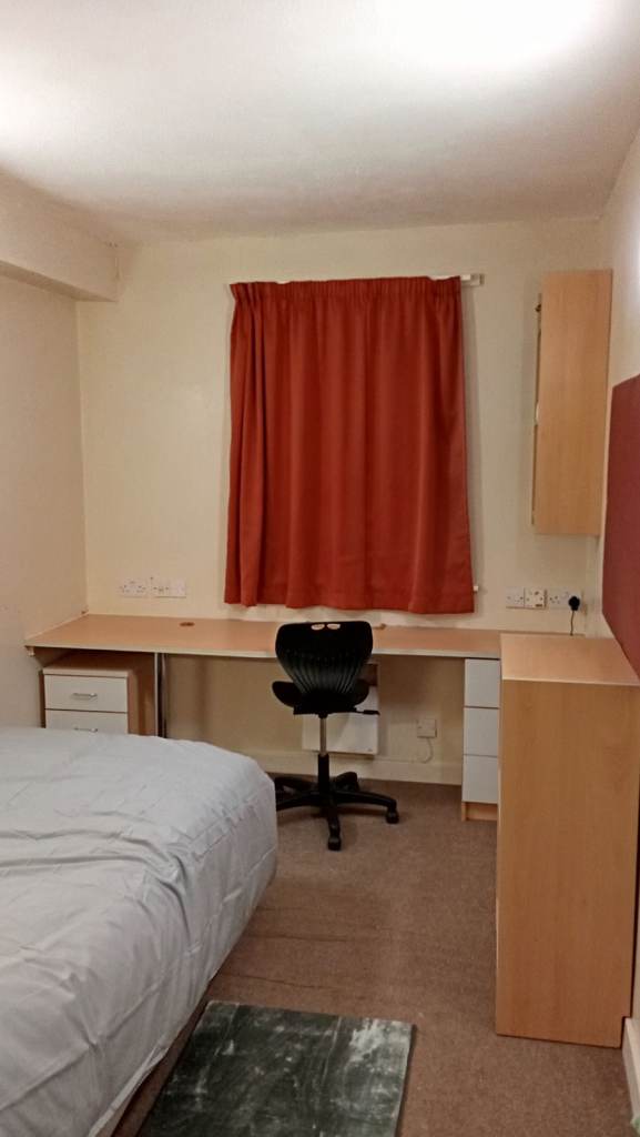 ROOM IN SHARED FLAT, GREAT HORTON ROAD, BD7