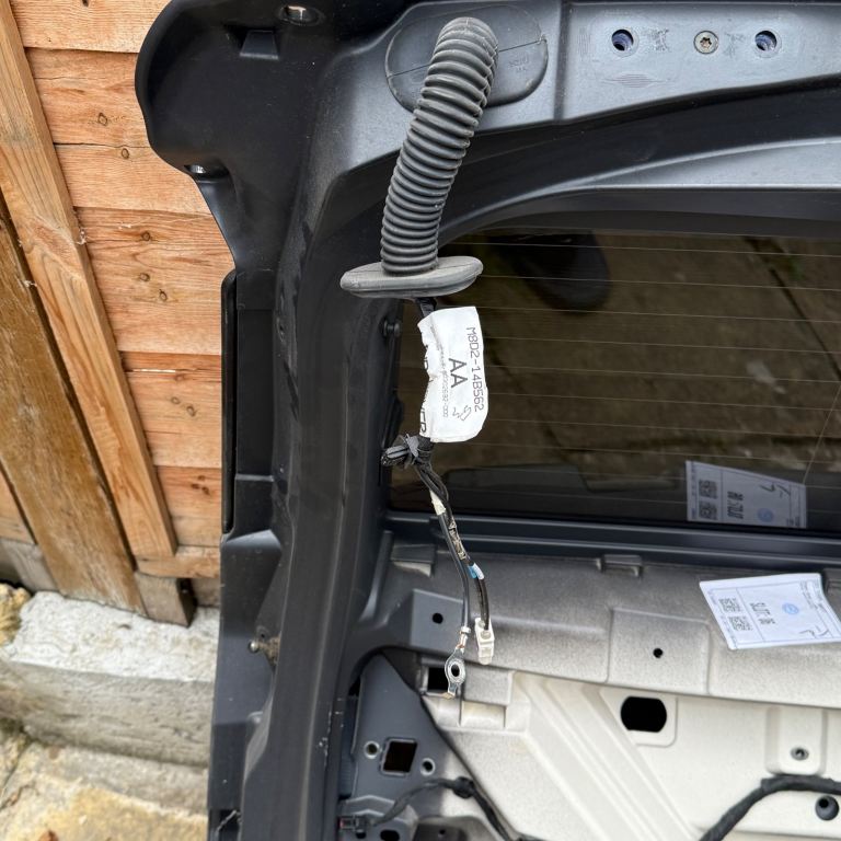 Land Rover Range Rover Evoque L551 2021 Complete Tailgate LR146880 Grey