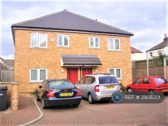 3 bedroom house in Old Manor Road, London, UB2 (3 bed) (#2908201)
