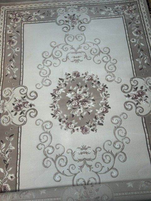 Beautiful Traditional Floral Rug - Washed and Professionally Cleaned