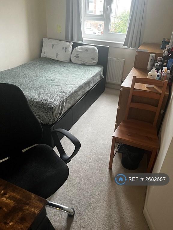 2 bedroom flat in Auchentoshan Terrace, Glasgow, G21 (2 bed) (#2682687)