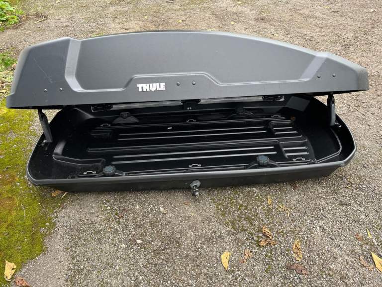 Thule Force XT M roof box 