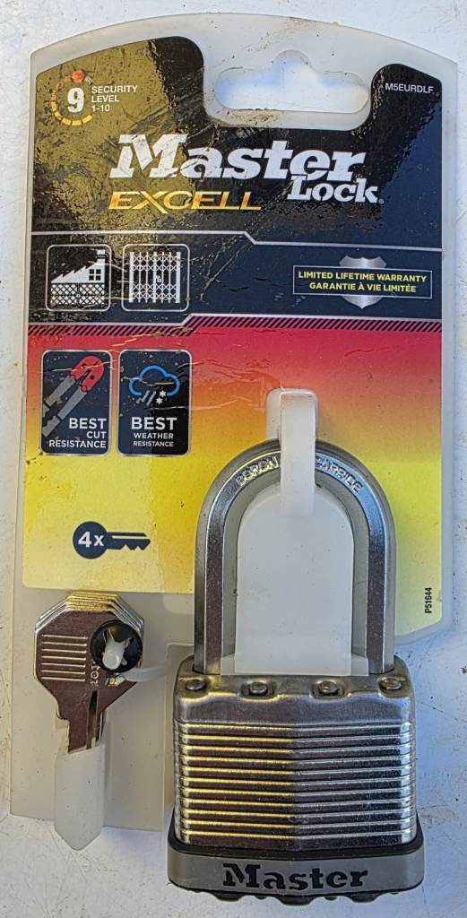 MasterLock EXCELL locks two different size hooks. READ DESCRIPTION PLEASE.