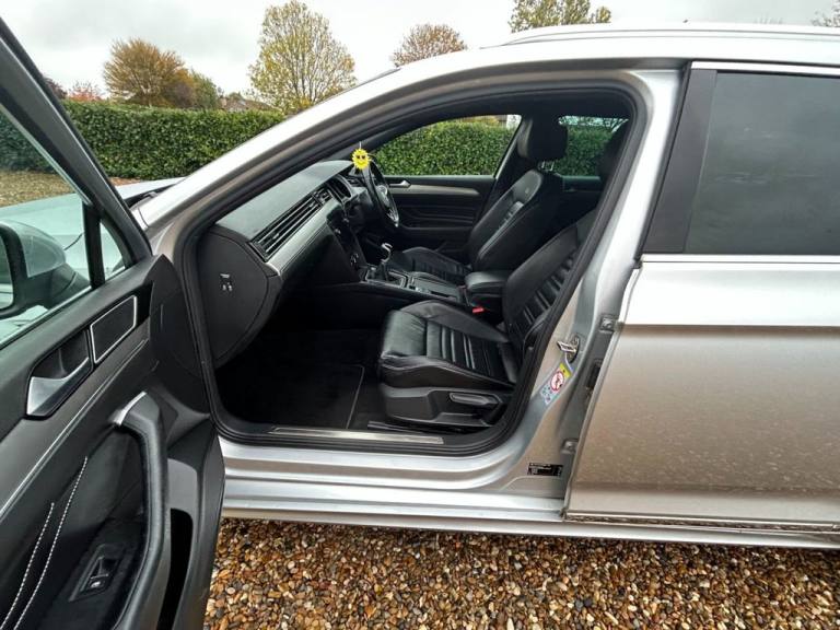 2020 20 VOLKSWAGEN PASSAT 2.0 TDI EVO R-LINE ESTATE 5DR DIESEL MANUAL EURO 6 (S/
