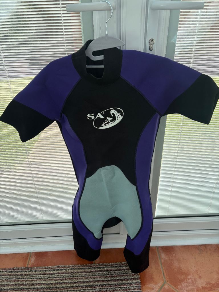Short wetsuit