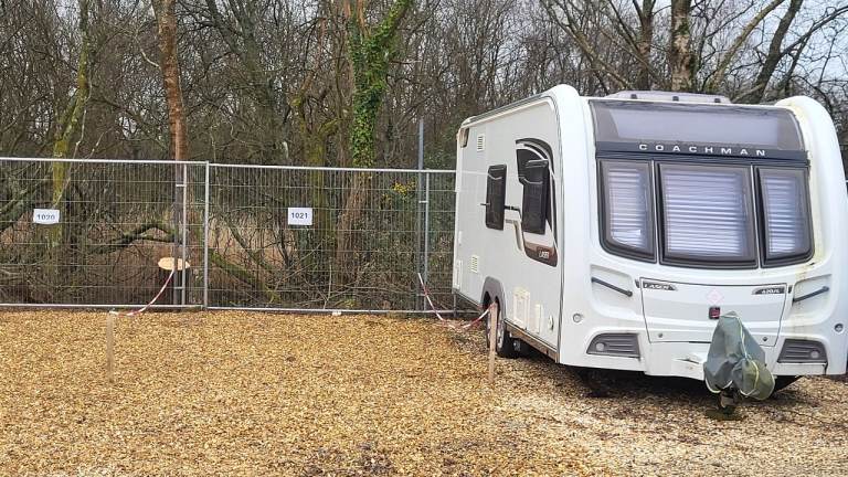 PARKING SPACES FOR RENT - BOAT, CARAVAN, CAR, MOTORHOMES *SECURE SITE IN NEW FOREST*