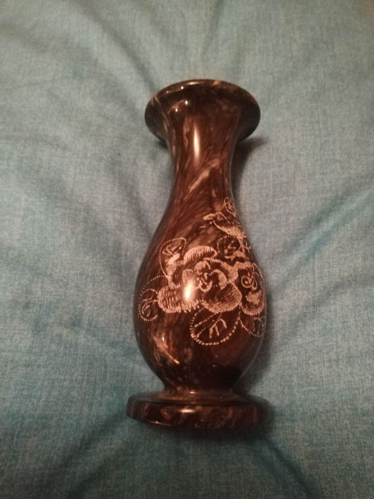 Black onyx bud vase