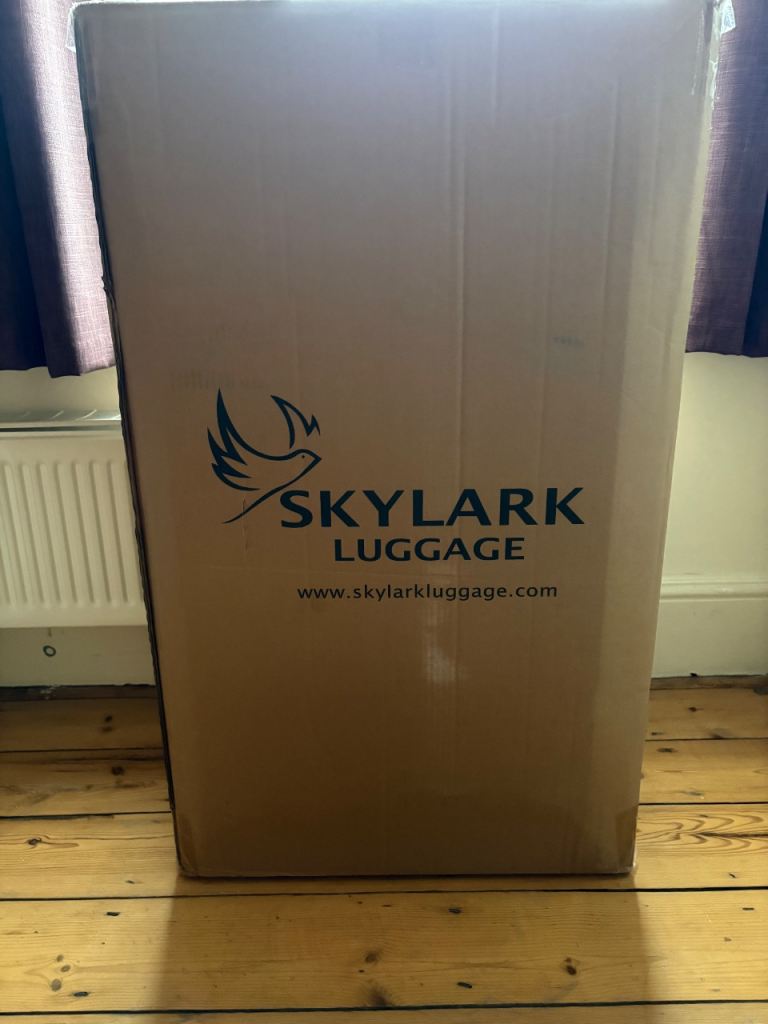 Brand new - extra large suitcase 32’