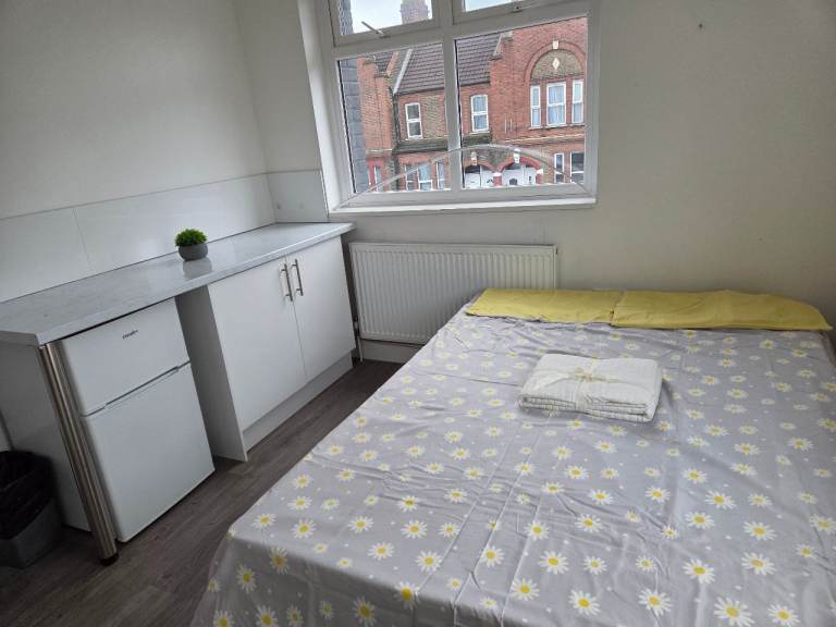 Beautiful En suite studio flat for rent in London , All inclusive hassle free rent, No deposits