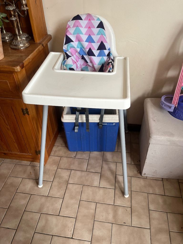 High chair 