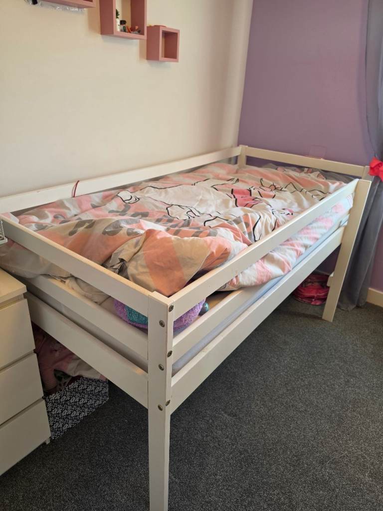 Solid White Wooden Mid-Sleeper Bed – 195x96 cm