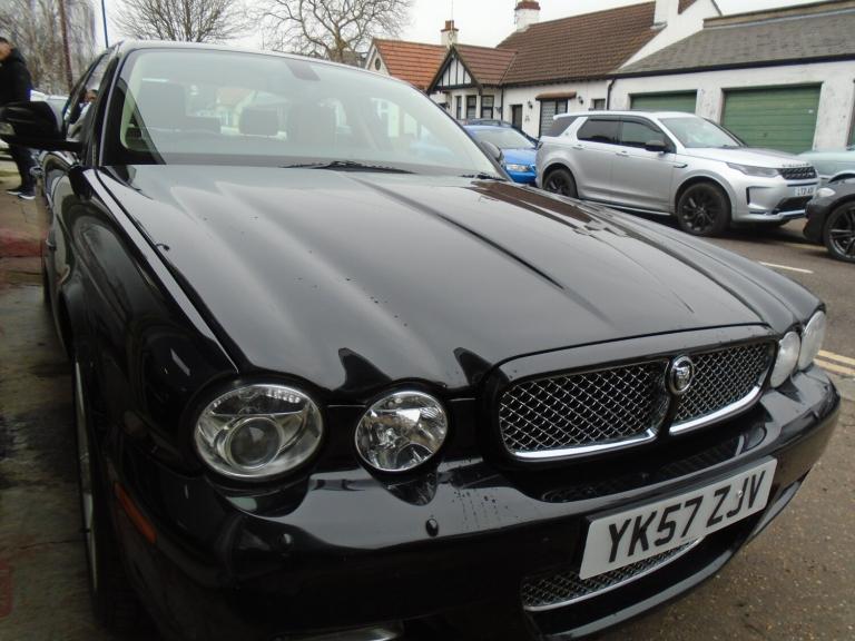 2007 Jaguar XJ 4.2 V8 XJR Supercharged 4dr Auto SALOON Petrol Automatic