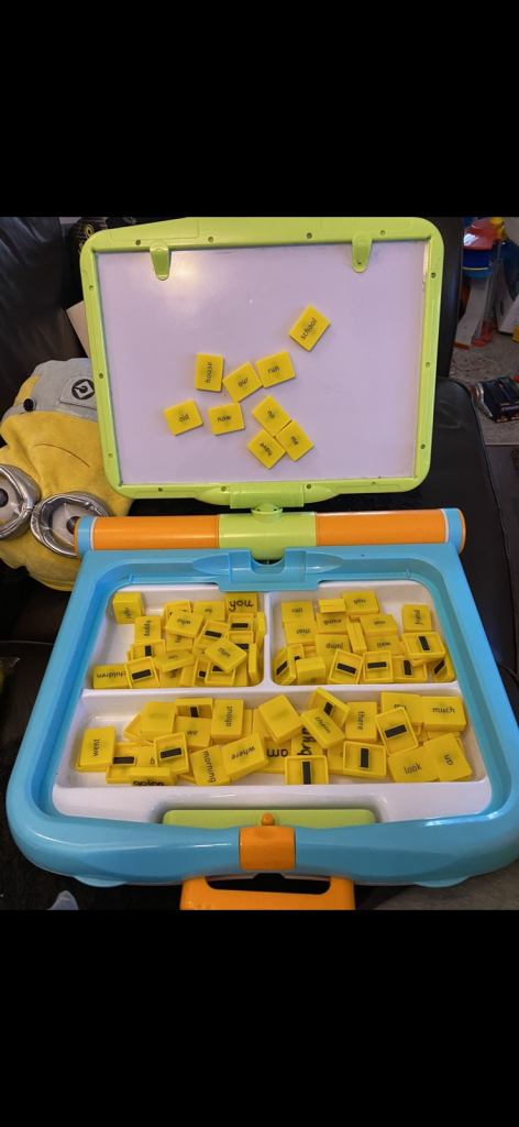 Kid easel and magnetic words