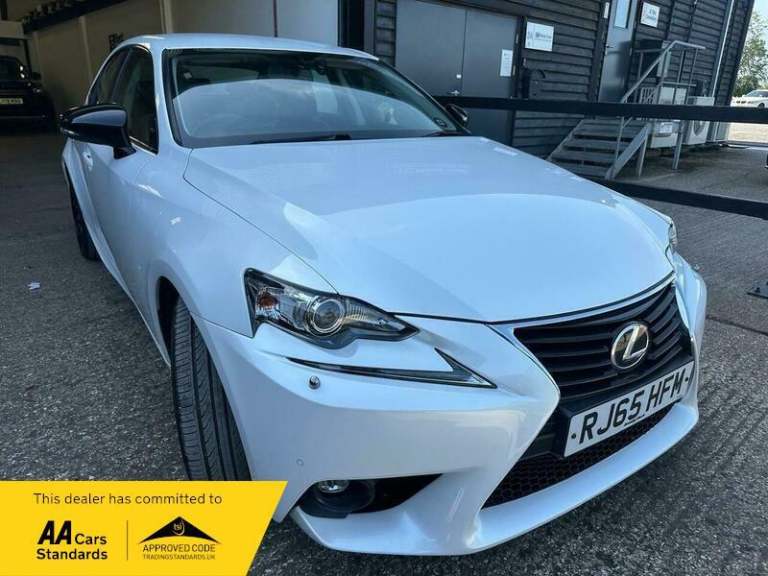 2015 Lexus IS 2.5 300h Sport E-CVT Euro 6 (s/s) 4dr SALOON Petrol/Electric Hybrid Automatic