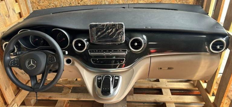 Left hand drive EU type dashboard Mercedes vito V class W447 Dashboard with Display Command tacho