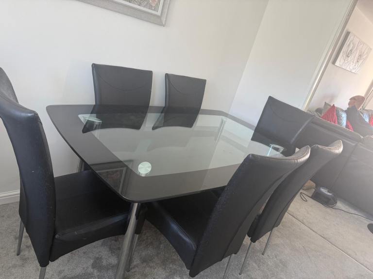 Large Glass Table & Chairs £30
