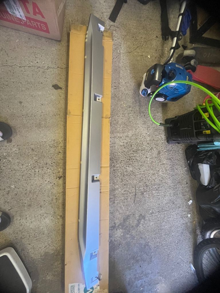 GENUINE TOYOTA C-HR MK1 2016-2023 RIGHT SIDE SKIRT SILL PW150-10013 Brand new