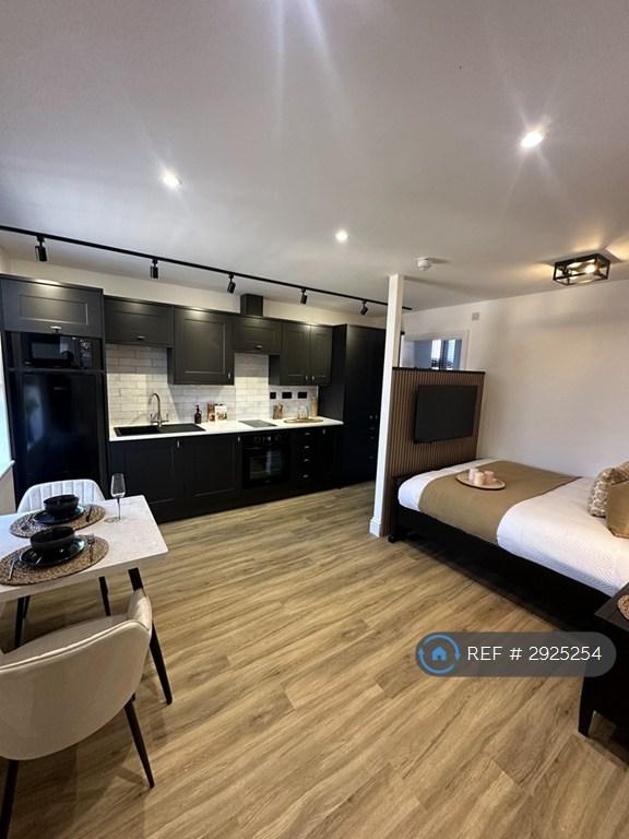 1 bedroom in Abington Grove, Northampton, NN1 (#2925254)