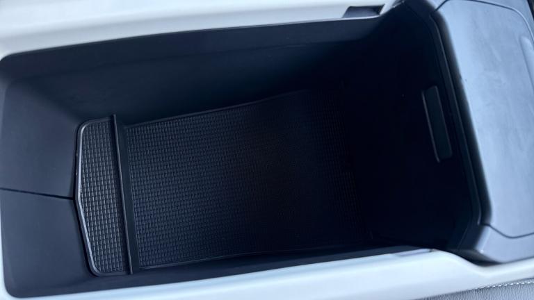 2025 Volvo XC40 2.0 B4P Ultra Dark 5dr Auto Petrol Estate Estate Petrol Automatic