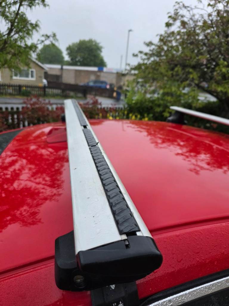 Volvo S60 roof bars