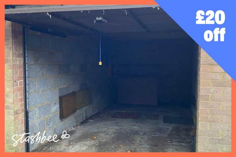 Garage to rent in Hemel Hempstead (HP1) | Stashbee