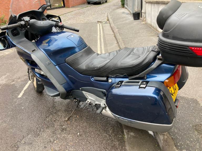 Honda Pan European ST1100Y 2000 (X reg) LOTS OF EXTRAS - BRAND NEW FRONT TYRE