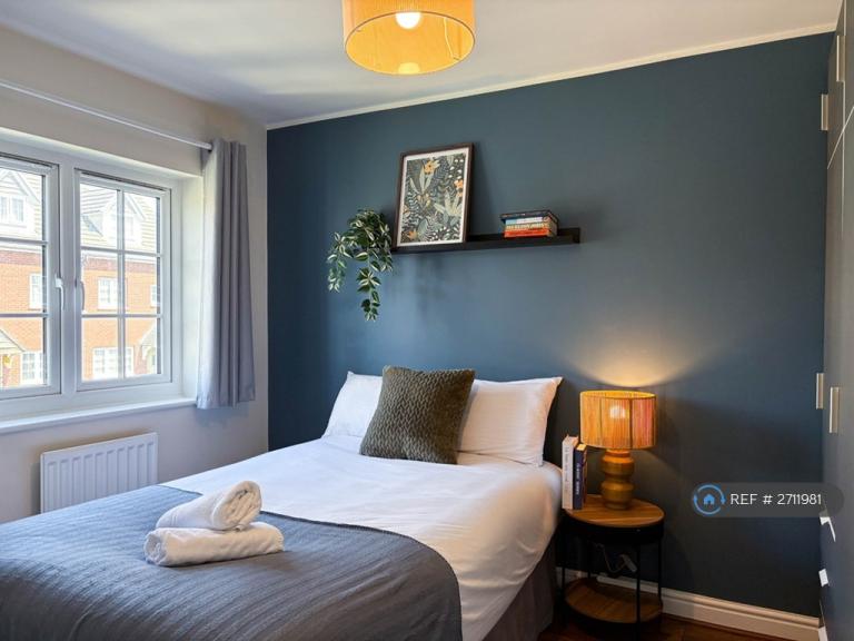 4 bedroom house in Edgewood Road, Manchester, M9 (4 bed) (#2711981)