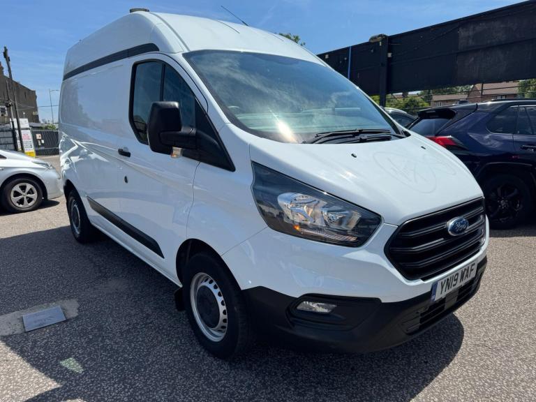 2019 Ford Transit Custom 2.0 300 EcoBlue L1 H2 Euro 6 5dr PANEL VAN Diesel Manual