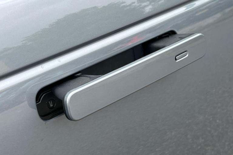 2025 Land Rover Range Rover Velar 2.0 D200 MHEV Dynamic SE SUV 5dr Diesel Auto 4WD Euro 6 (s/s) (...