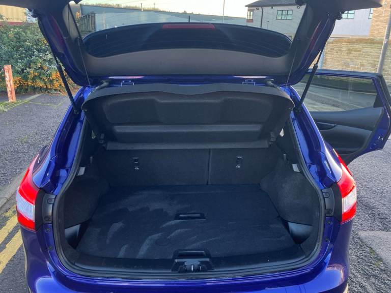 2017 Nissan Qashqai 1.5 dCi N-Connecta 5dr SUV DIESEL Manual