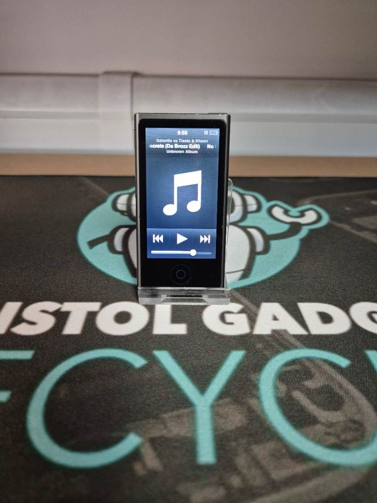 Apple iPod Nano 7th Generation Space Grey 16GB + Warranty