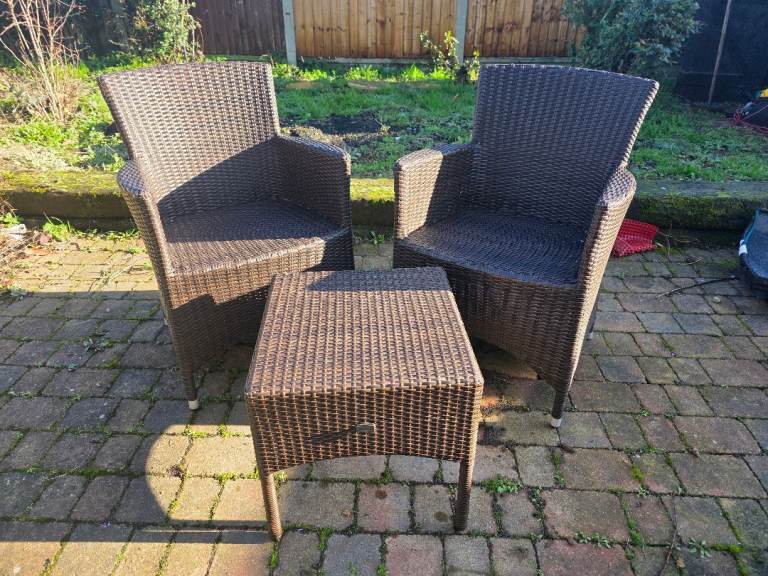 Rattan Garden Chairs with Matching Coffee Table – Collection Only (Must Go Tomorrow)
