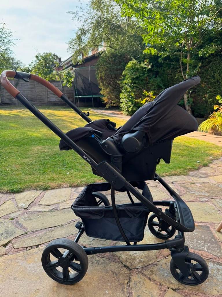 Hauck Pacific 4 Shop N Drive Set Travel System from birth – Black