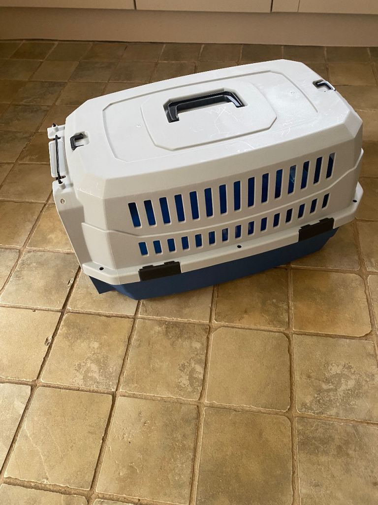 Cat carrier 