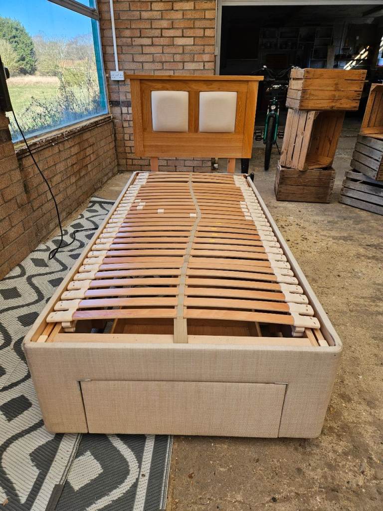 SENSIBLE OFFERS Tempur fully adjustable electric bed