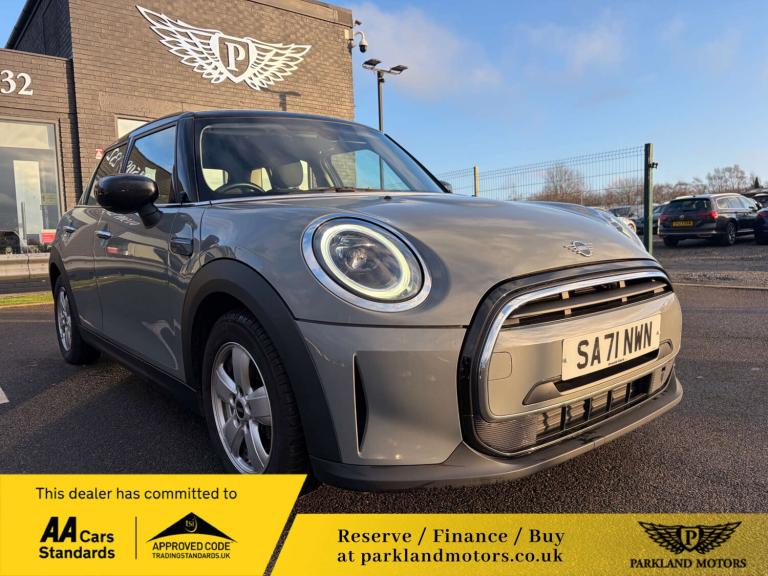 2021 MINI Hatch 1.5 Cooper Classic 5dr Hatchback Petrol Manual