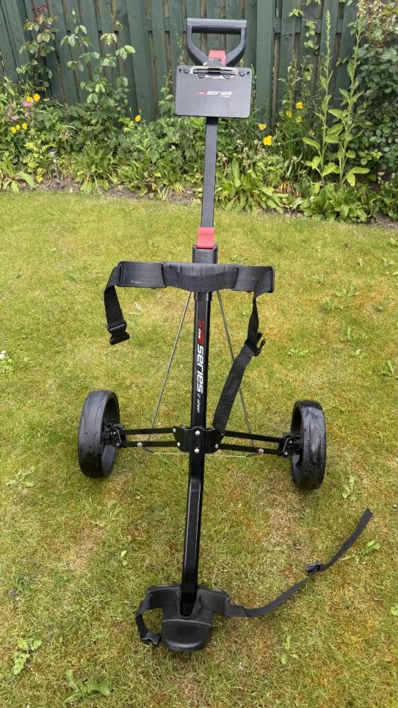 Masters 5 Series 2 Wheel Golf Trolley /Black / Minted Condition (NOW REDUCED)