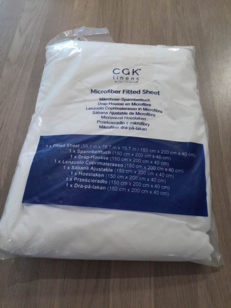 Brand New Microfiber Bed Sheet 150 cm x 200cm x 40cm