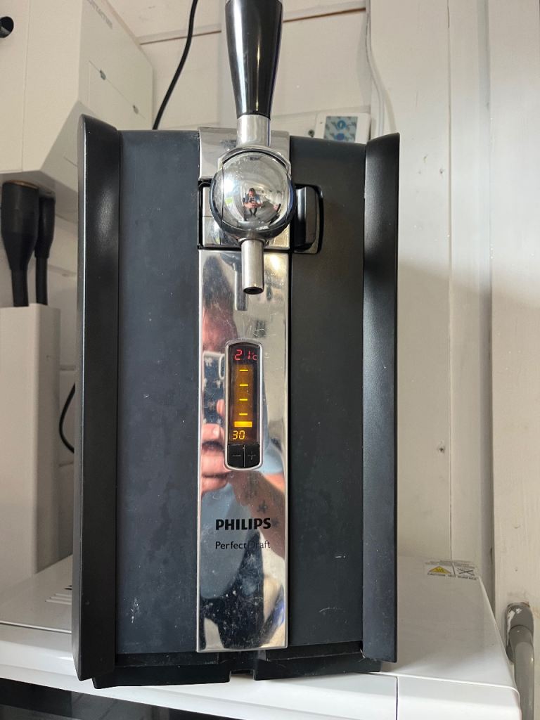 Philips Perfect Draft Beer Dispenser – Good Condition