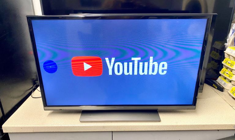 32 inch Panasonic smart tv 
