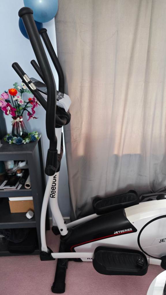 Rebook Jet 100 Cross Trainer