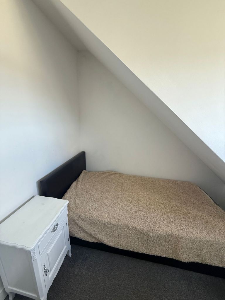 Room for Rent in Bolton