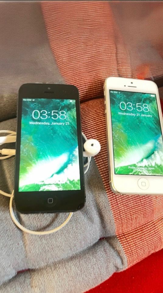 IPhone 5 16gb on EE network mobile phone 