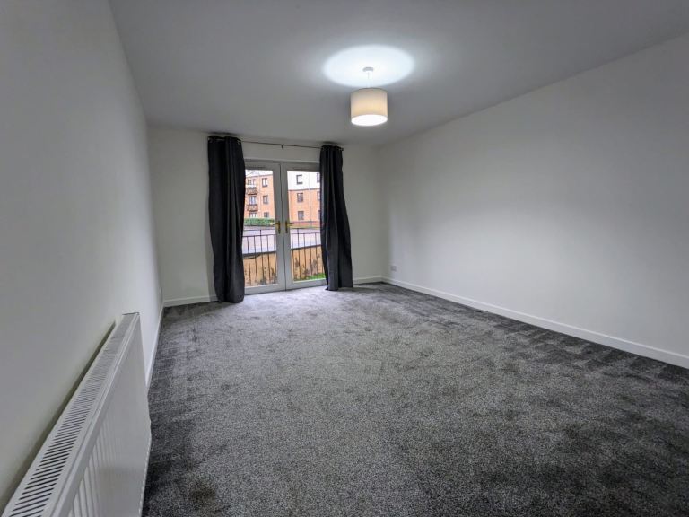 Newly renovated 2 Bedroom Ground floor flat. Paisley Area